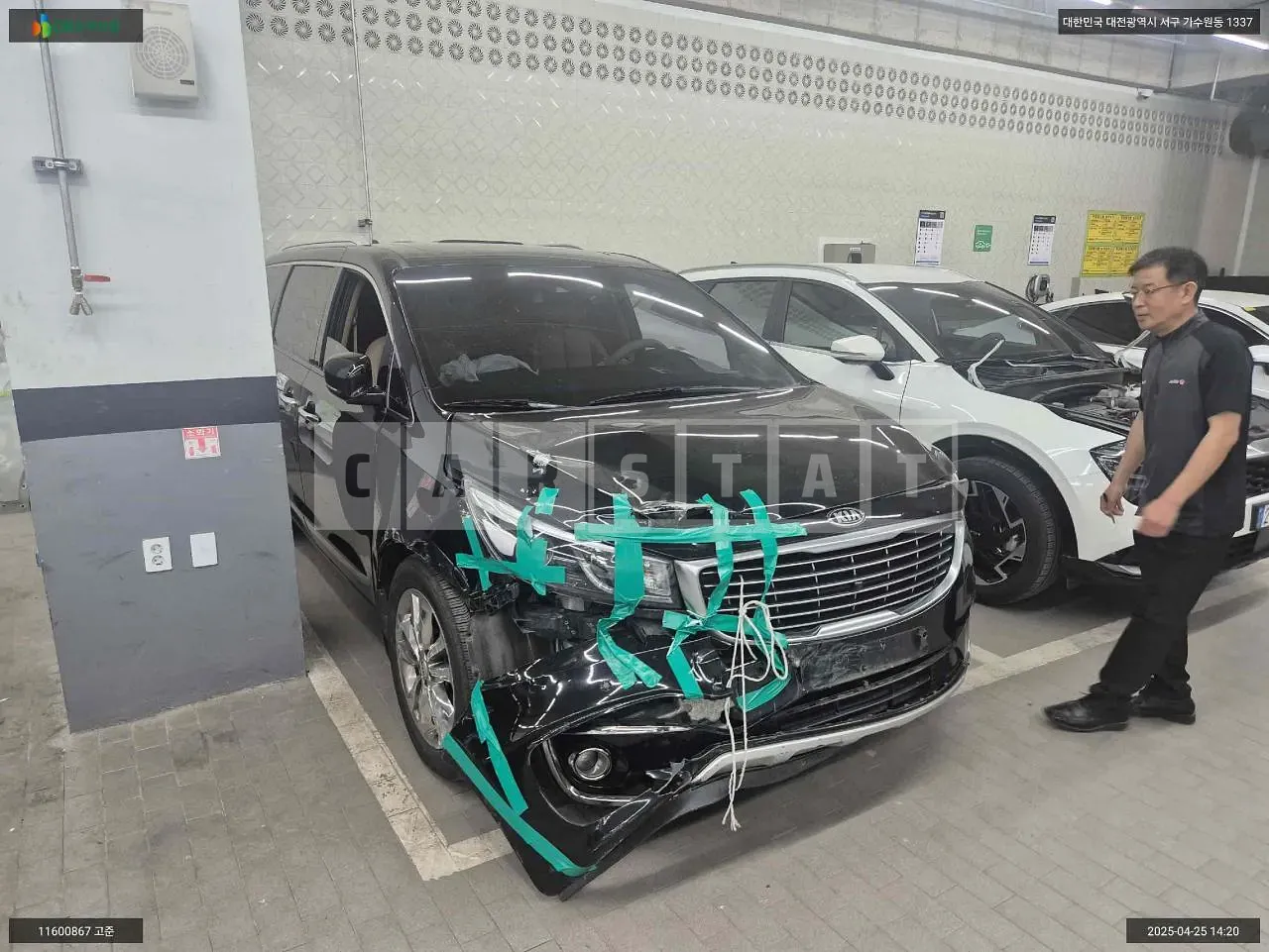 Photo 2 of 13: 2018 Kia Carnival, VIN KNAME81ABJS435778 — Korean insurance auction