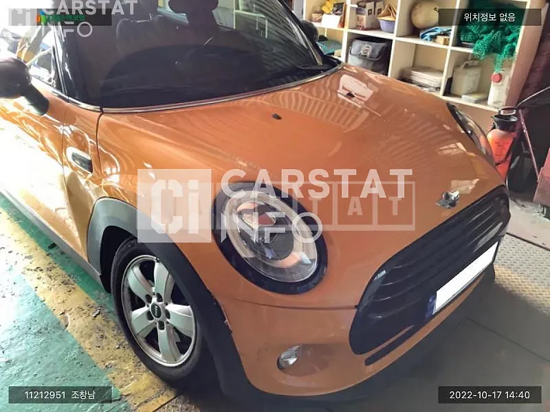 Photo 2 of 11: 2015 MINI Cooper D Five-Door, VIN WMWXT3106F2B73301 — Korean insurance auction