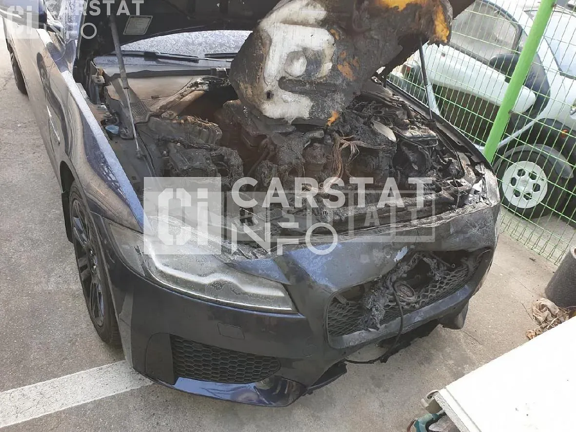 Photo 2 of 13: 2016 Jaguar XF 20d, VIN SAJBB4BNXHCY36994 — Korean insurance auction