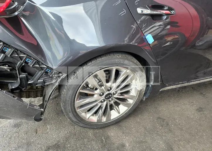 Photo 2 of 18: 2019 Kia K5, VIN KNAGT411BKA332809 — Korean insurance auction
