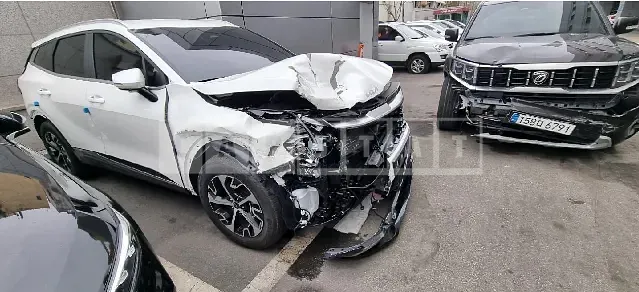 Photo 2 of 13: 2022 Kia Sportage, VIN KNAPX81GBNK007922 — Korean insurance auction