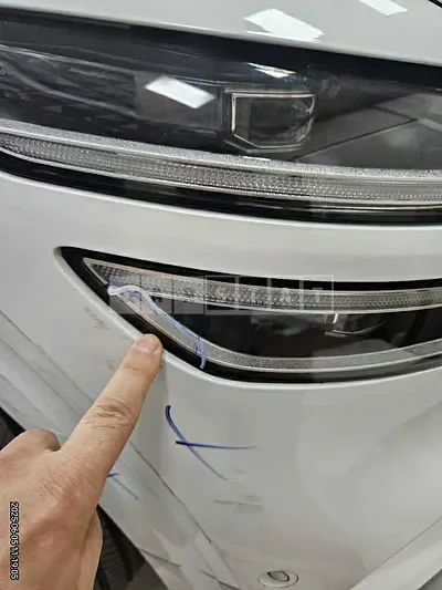 Photo 1 of 2: 2022 Genesis (parts) GV70 Headlamp — Korean insurance auction