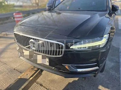 Photo 1 of 14: 2017 Volvo S90T5 — Korean insurance auction