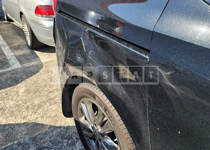 Photo 2 of 19: 2017 Kia Carnival, VIN KNAME811BHS268577 — Korean insurance auction