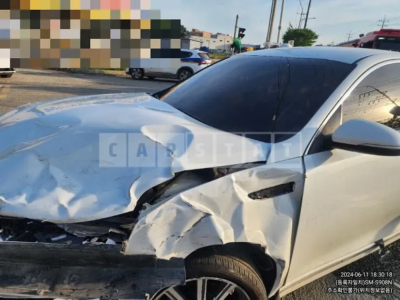 Photo 2 of 35: 2019 Kia K5 2.0 — Korean insurance auction