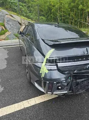 Photo 2 of 31: 2023 Hyundai IONIQ 6 — Korean insurance auction