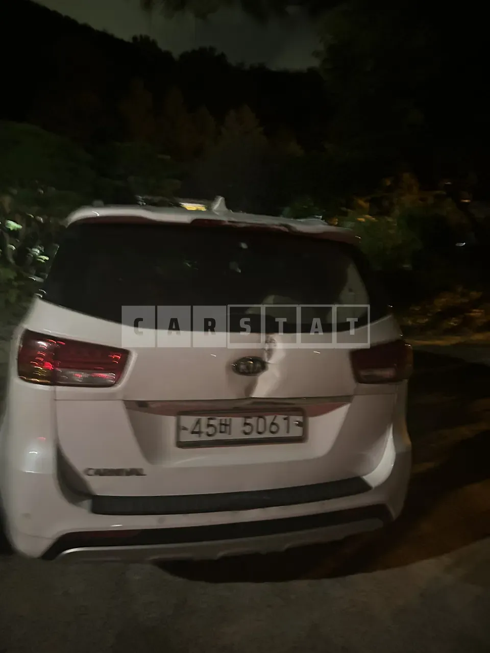 Photo 2 of 6: 2014 Kia Carnival 9 -Seater — Korean insurance auction