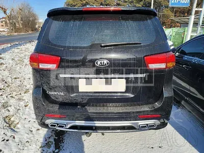 Photo 1 of 27: 2015 Kia Carnival 9 -Seater — Korean insurance auction