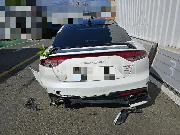 Photo 2 of 31: 2021 Kia Stinger 3.3 — Korean insurance auction
