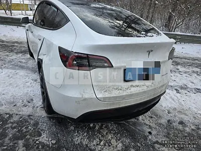 Photo 1 of 20: 2024 Tesla Model Y Long Range — Korean insurance auction