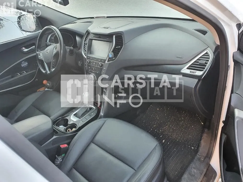 Photo 2 of 10: 2017 Hyundai Santa Fe 2.0 — Korean insurance auction