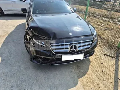 Photo 1 of 12: 2017 Mercedes-Benz E 300 — Korean insurance auction
