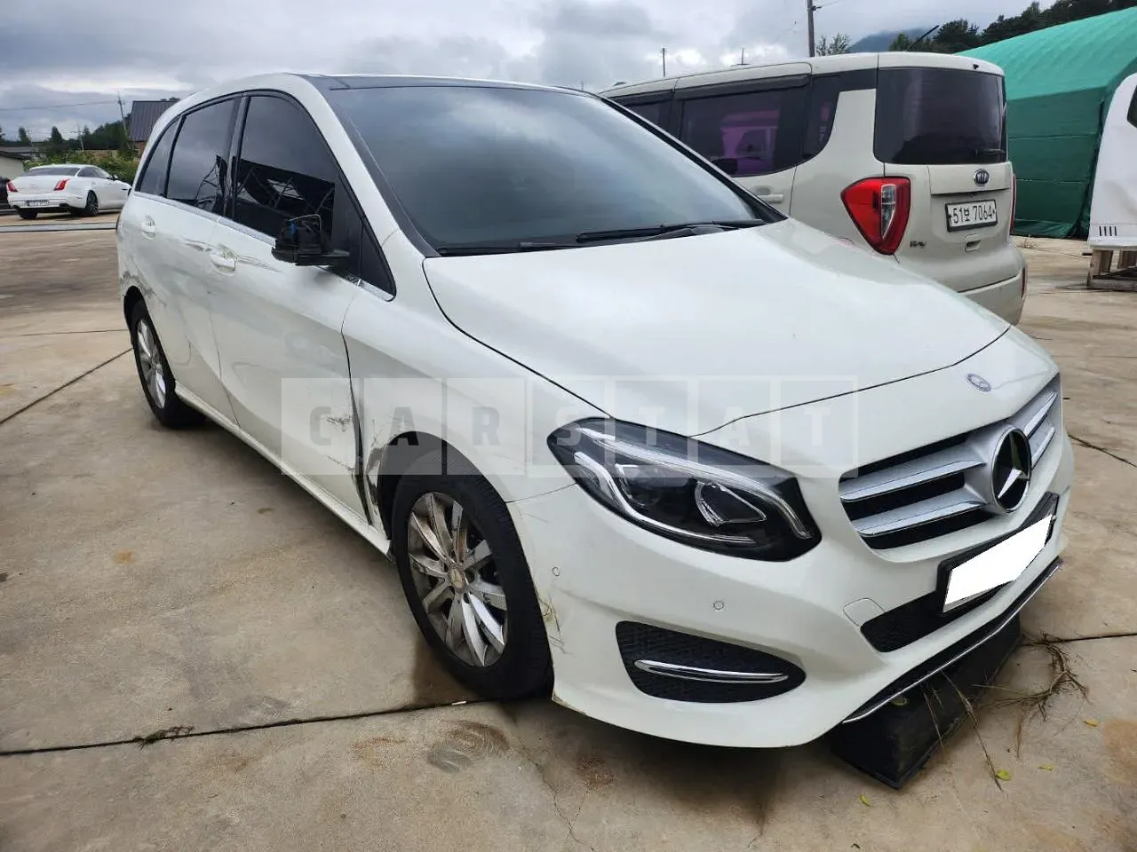 Photo 2 of 12: 2016 Mercedes-Benz B200 d, VIN WDDMH0JB3GN155252 — Korean insurance auction