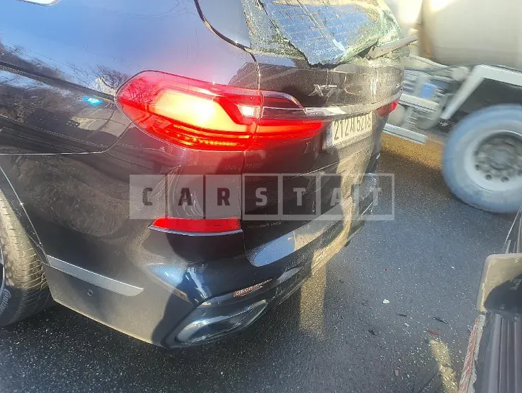 Photo 2 of 6: 2021 BMW X7 xDrive 40d, VIN WBATB4109M9H52200 — Korean insurance auction