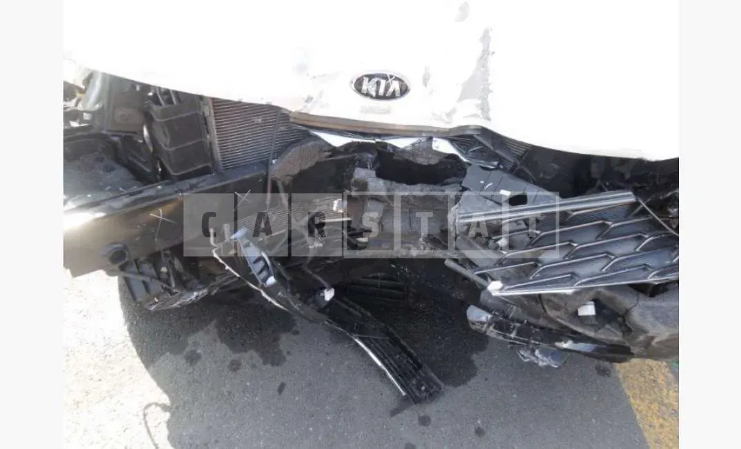 Photo 2 of 41: 2020 Kia K5, VIN KNAG341ABLA001418 — Korean insurance auction