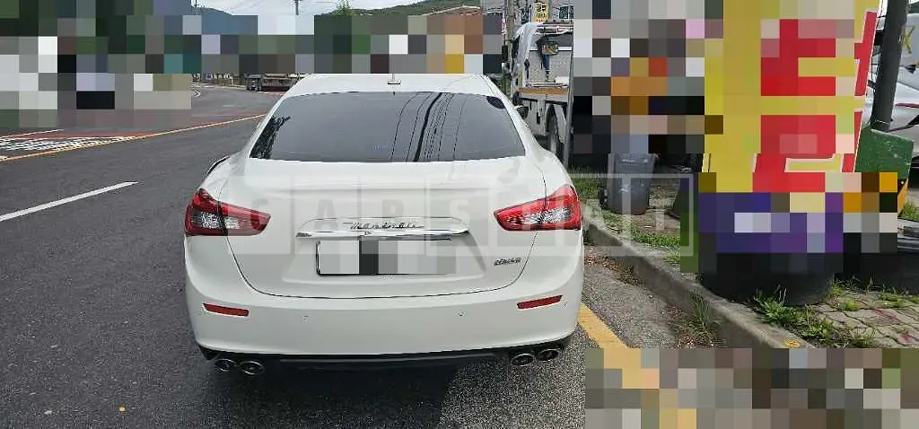 Photo 2 of 21: 2017 Maserati Ghibli Diesel — Korean insurance auction