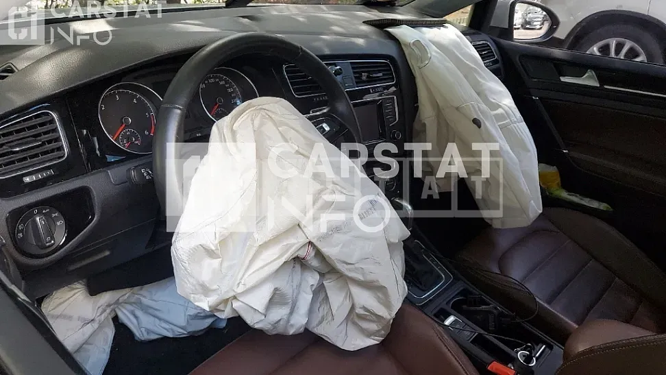 Photo 2 of 13: 2015 Volkswagen Golf 2.0 TDI BMT, VIN WVWZZZAUZFW321020 — Korean insurance auction
