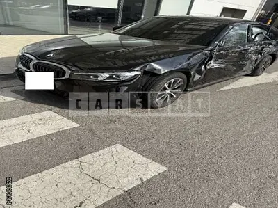 Photo 1 of 24: 2023 BMW 320i — Korean insurance auction