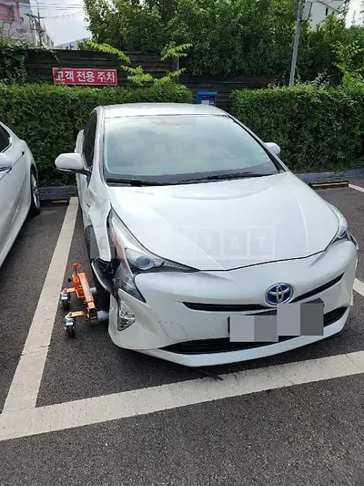 Photo 1 of 23: 2017 Toyota Prius, VIN JTDKBRFU5H3572435 — Korean insurance auction
