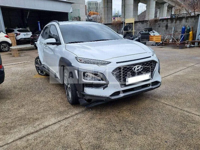 Photo 2 of 23: 2019 Hyundai Kona, VIN KMHK4815GKU302472 — Korean insurance auction