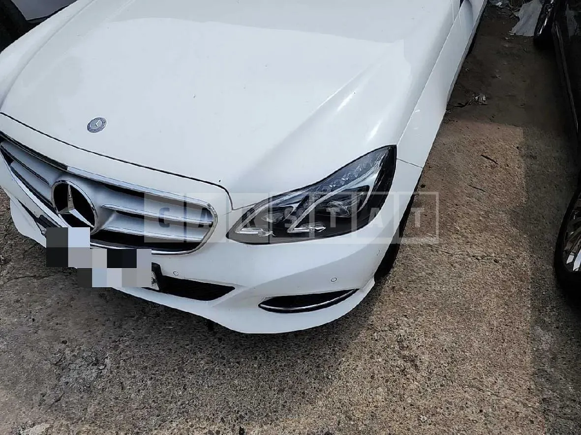 Photo 2 of 33: 2014 Mercedes-Benz E250 CDI 4Matic — Korean insurance auction