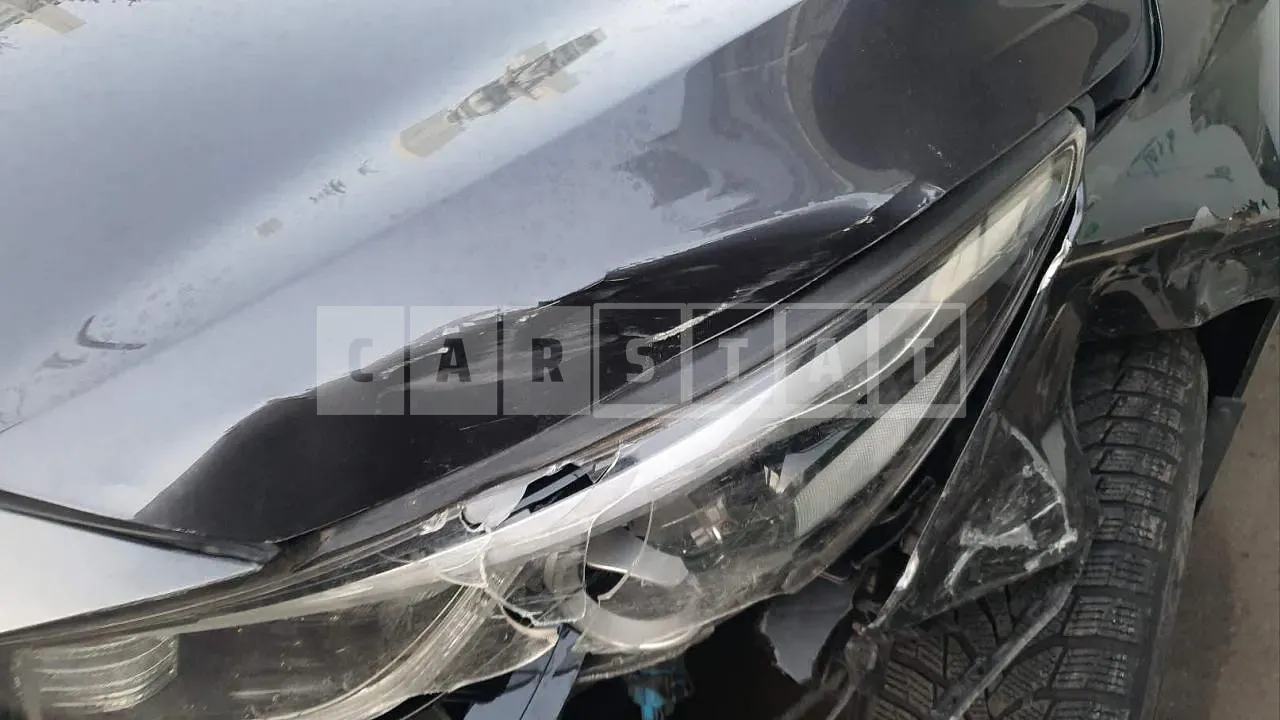 Photo 2 of 30: 2015 Kia Carnival, VIN KNAMC81ABFS065176 — Korean insurance auction