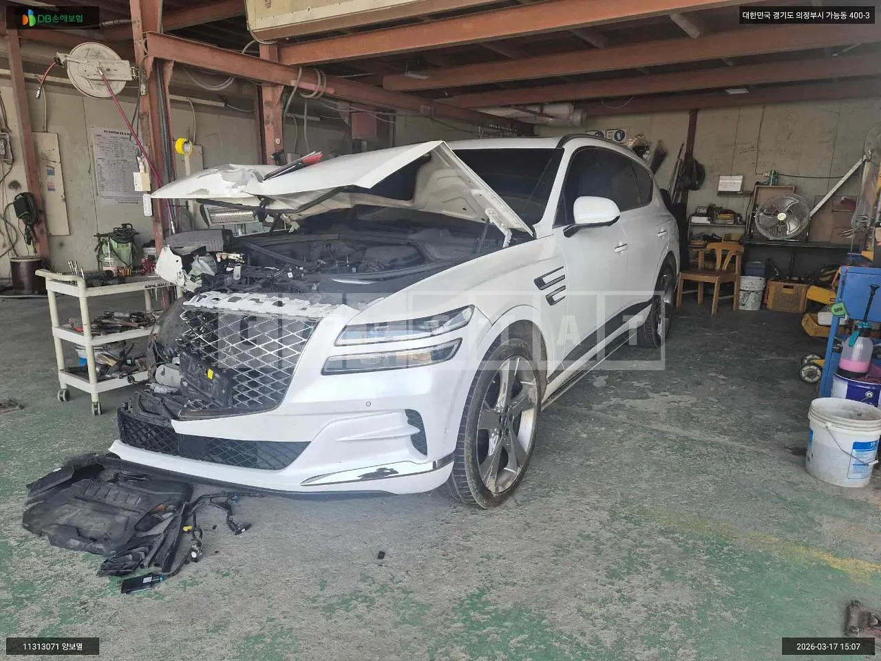 Photo 2 of 17: 2020 Genesis GV80, VIN KMTHB81DDLU027274 — Korean insurance auction