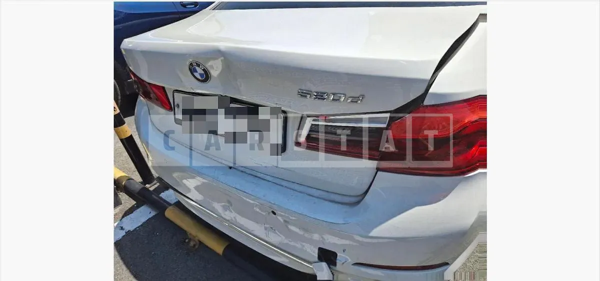 Photo 2 of 37: 2018 BMW 520d — Korean insurance auction