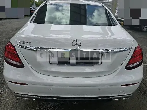 Photo 2 of 23: 2019 Mercedes-Benz E300, VIN WDDZF4JB8KA617047 — Korean insurance auction