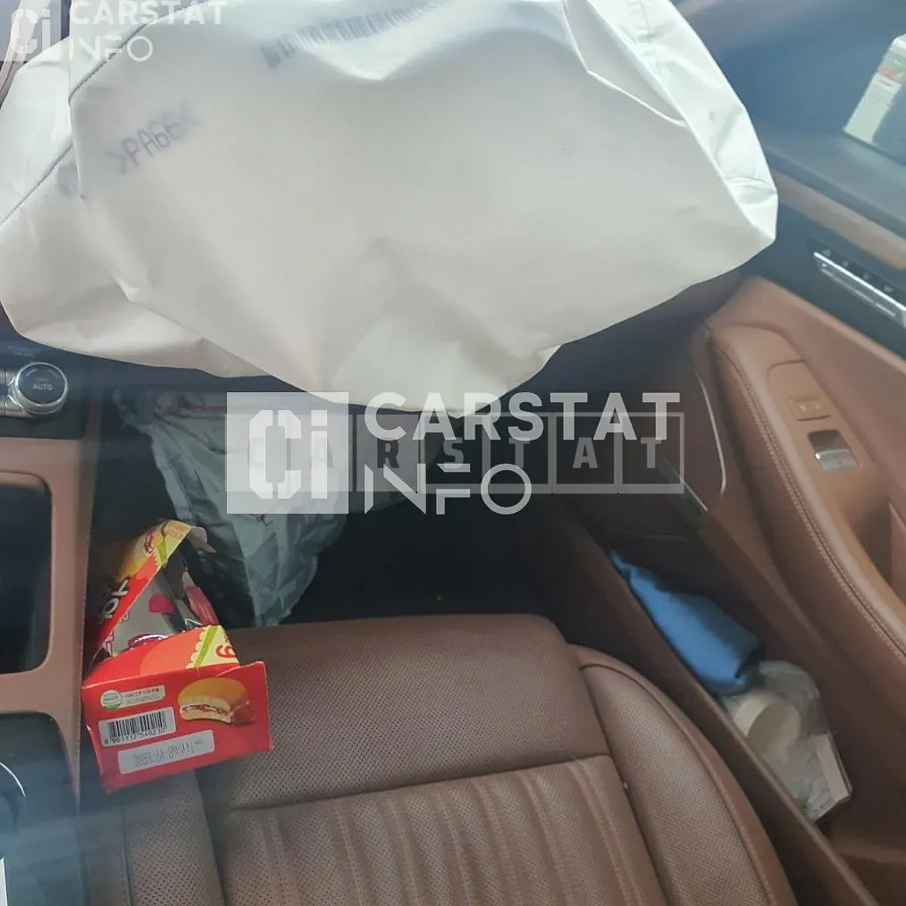 Photo 2 of 43: 2019 Genesis G90 3.8 — Korean insurance auction
