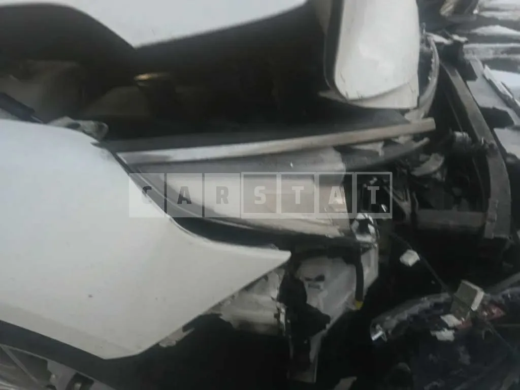 Photo 2 of 11: 2019 Kia K5 — Korean insurance auction