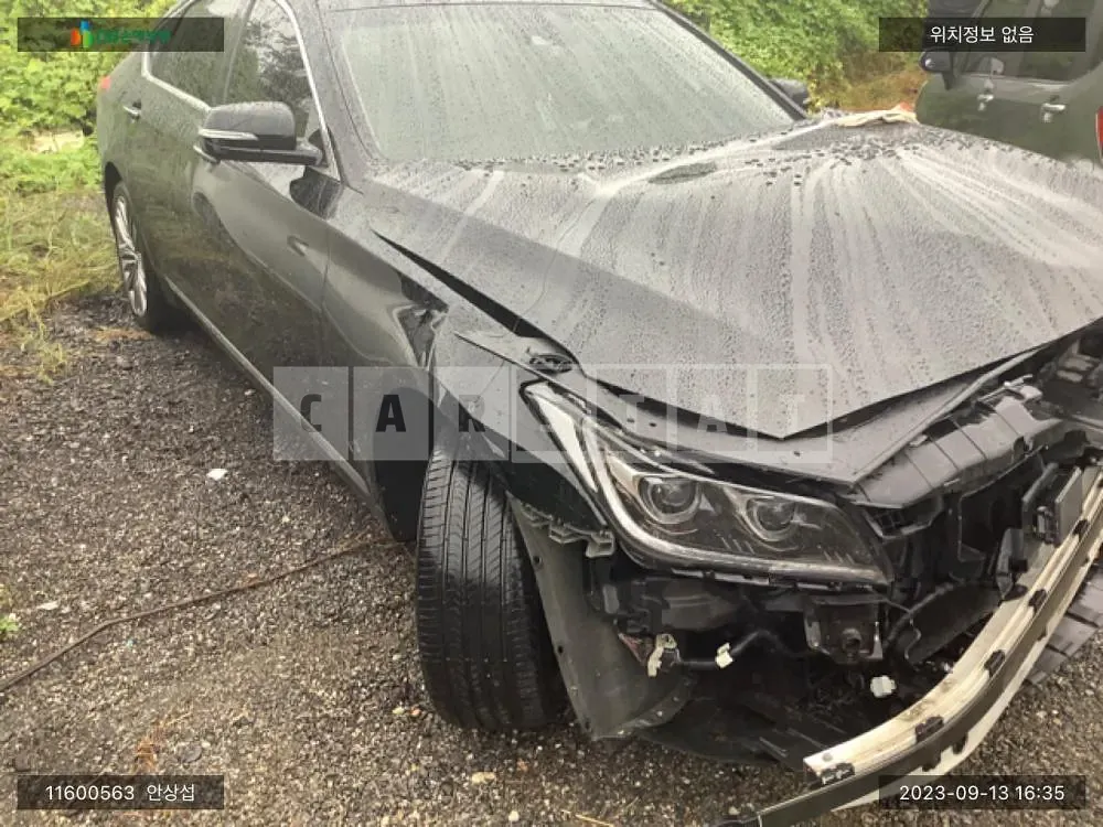Photo 2 of 11: 2017 Hyundai Genesis /G80, VIN KMHGR41EDHU218229 — Korean insurance auction