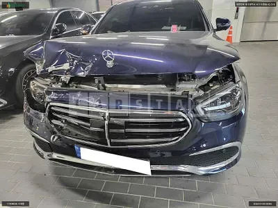 Photo 1 of 13: 2022 Mercedes-Benz E250, VIN W1KZF4FB0NB076650 — Korean insurance auction