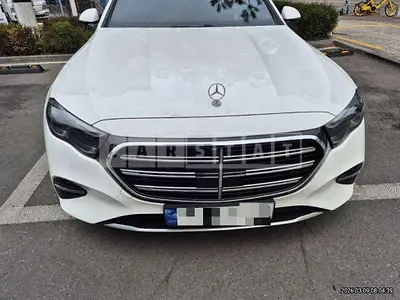 Photo 1 of 2: 2024 Mercedes-Benz E 300 4Matic — Korean insurance auction