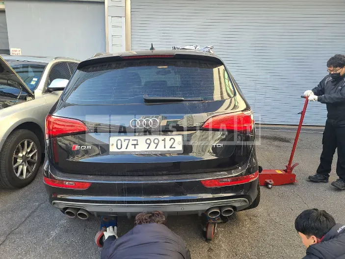 Photo 2 of 15: 2015 Audi SQ5 3.0 TDI quattro, VIN WAUZZZ8R5FA109784 — Korean insurance auction