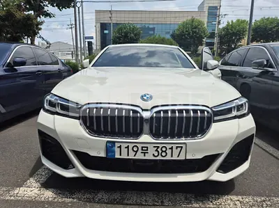 Photo 1 of 29: 2022 BMW 530e — Korean insurance auction