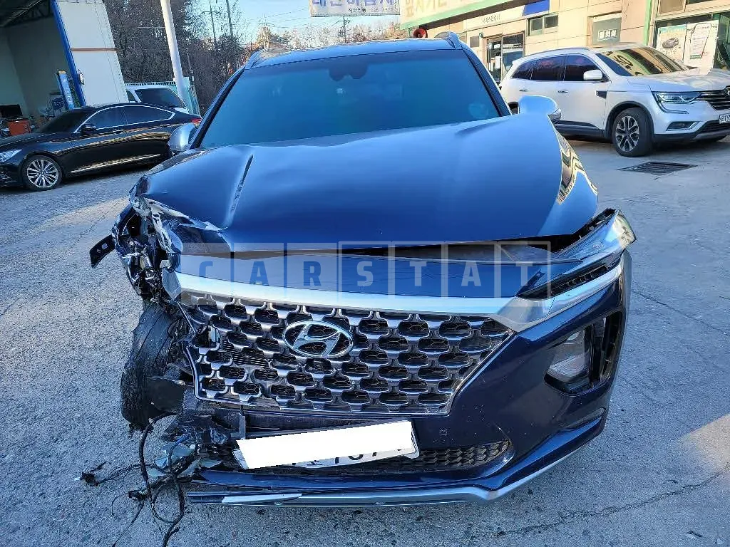 Photo 2 of 32: 2020 Hyundai Santa Fe, VIN KMHS581ADLU238694 — Korean insurance auction