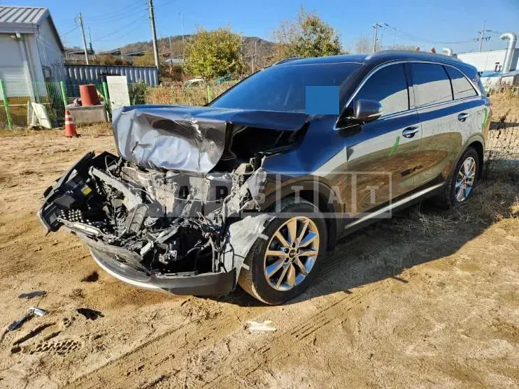 Photo 2 of 12: 2015 Kia Sorento 2.0, VIN KNAPH81ABGA127536 — Korean insurance auction