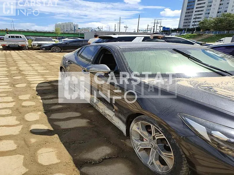 Photo 2 of 7: 2017 Kia Stinger, VIN KNAE351ABJS002907 — Korean insurance auction