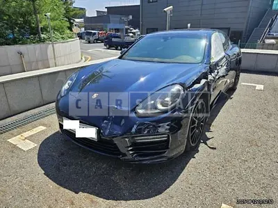 Photo 1 of 33: 2016 Porsche Panamera GTS — Korean insurance auction