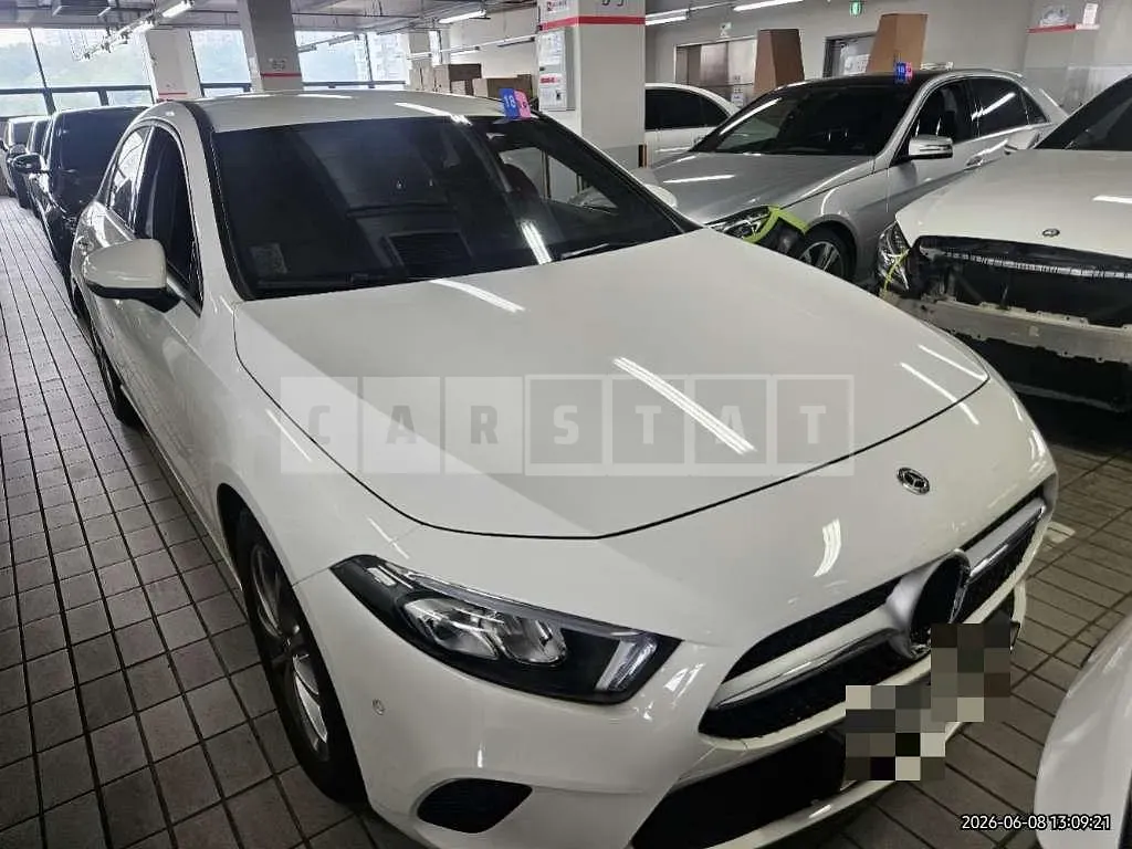 Photo 2 of 33: 2020 Mercedes-Benz A220 Sedan — Korean insurance auction