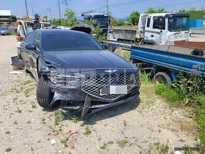 Photo 1 of 17: 2019 Genesis G90 3.8, VIN KMHG141DDKU063880 — Korean insurance auction