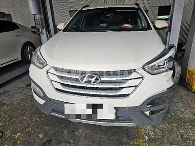 Photo 1 of 7: 2015 Hyundai Santa Fe 2.0, VIN KMHSW81UBFU518598 — Korean insurance auction