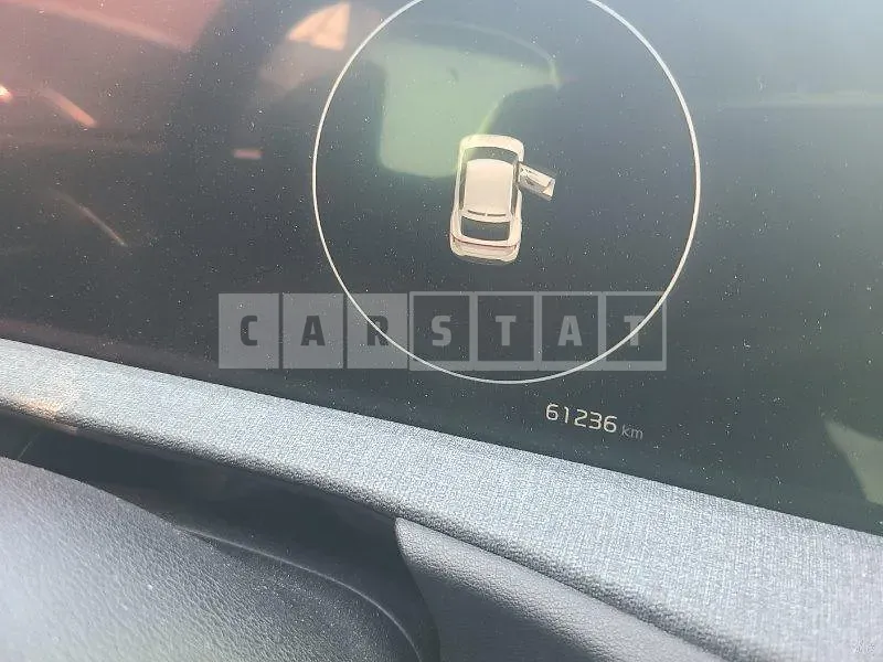 Photo 2 of 37: 2021 Kia EV6 — Korean insurance auction