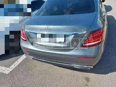Photo 1 of 12: 2018 Mercedes-Benz E300, VIN WDDZF4JB2JA403475 — Korean insurance auction
