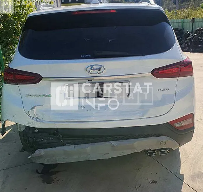 Photo 2 of 7: 2018 Hyundai Santa Fe — Korean insurance auction