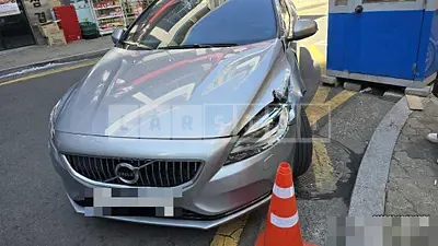 Photo 1 of 8: 2016 Volvo V40D4 — Korean insurance auction