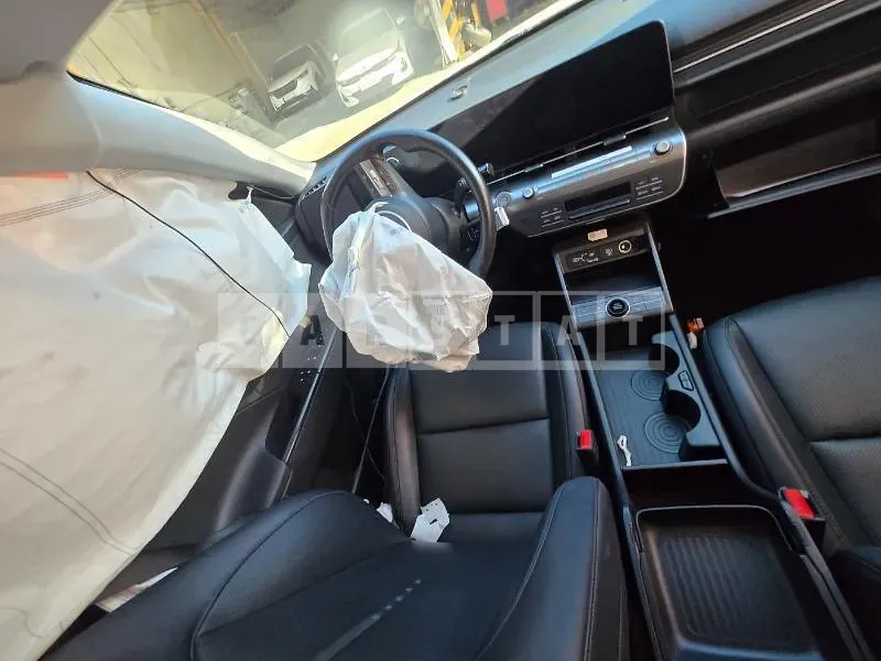 Photo 2 of 40: 2023 Hyundai Kona, VIN KMHHB813DPU005918 — Korean insurance auction