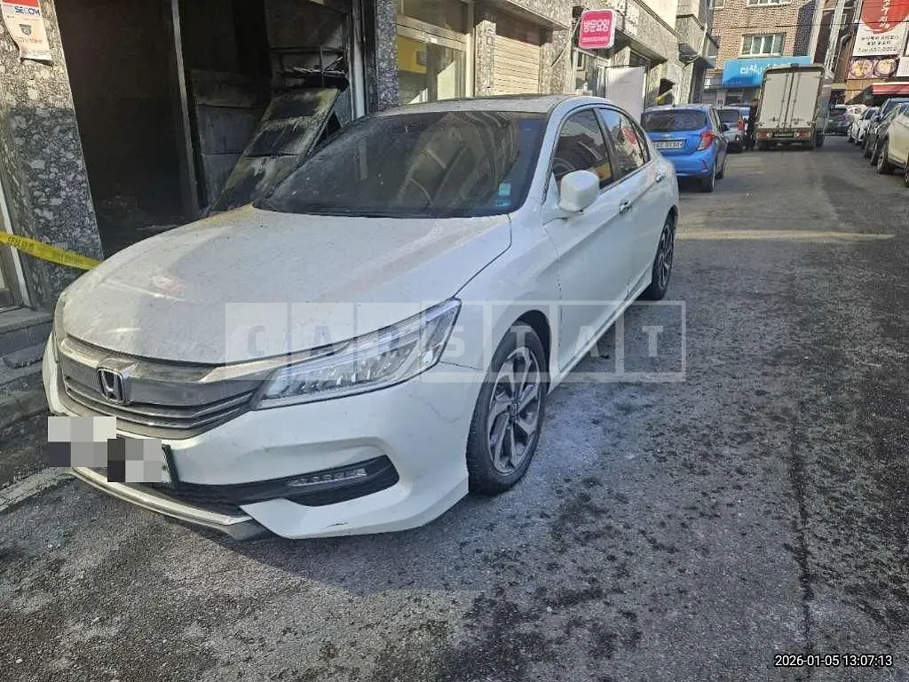 Photo 2 of 12: 2017 Honda Accord 2.4 — Korean insurance auction