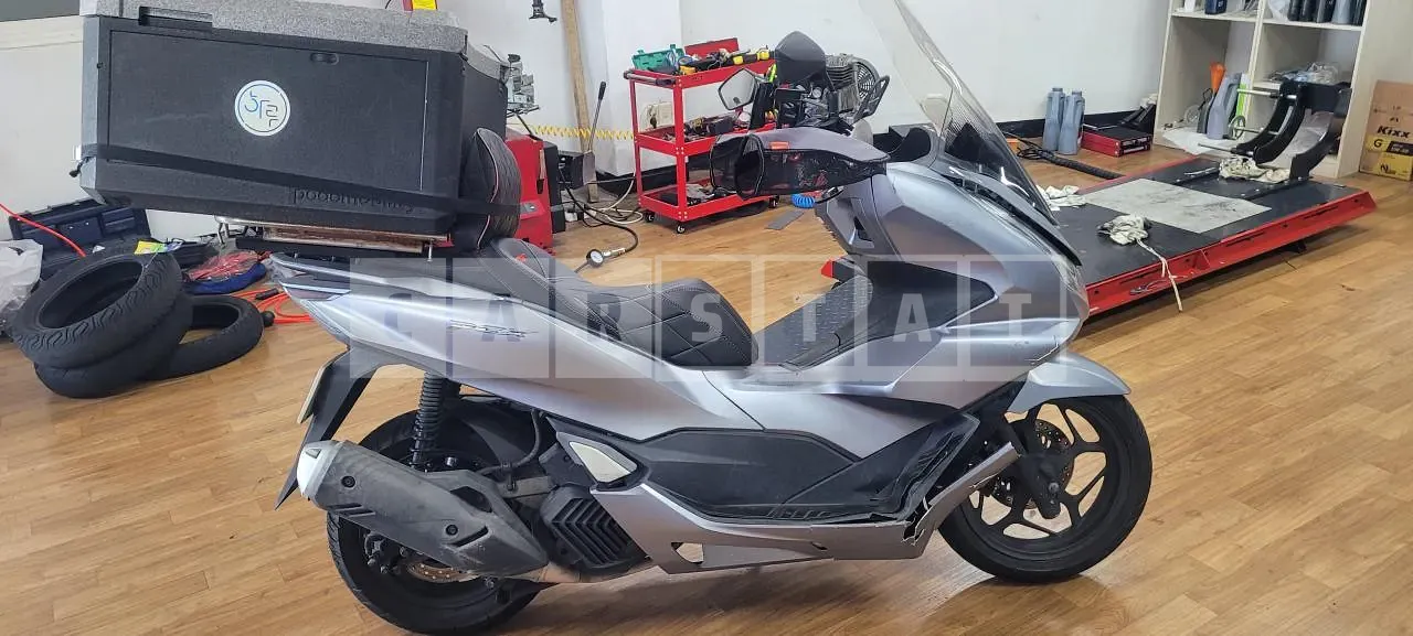 Photo 2 of 5: 2021 Honda Motorcycle PCX125 — Korean insurance auction